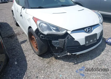 2015 Hyundai Veloster z USA, uszkodzony, nr VIN KMHTC6AD8FU228494